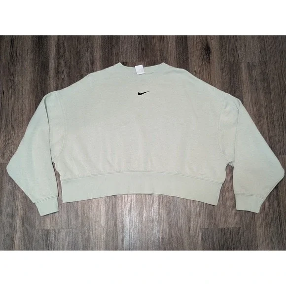 Nike Cropped Sweatshirt Pullover Minimalist Everyday‎ Top Medium - Picture 1 of 5